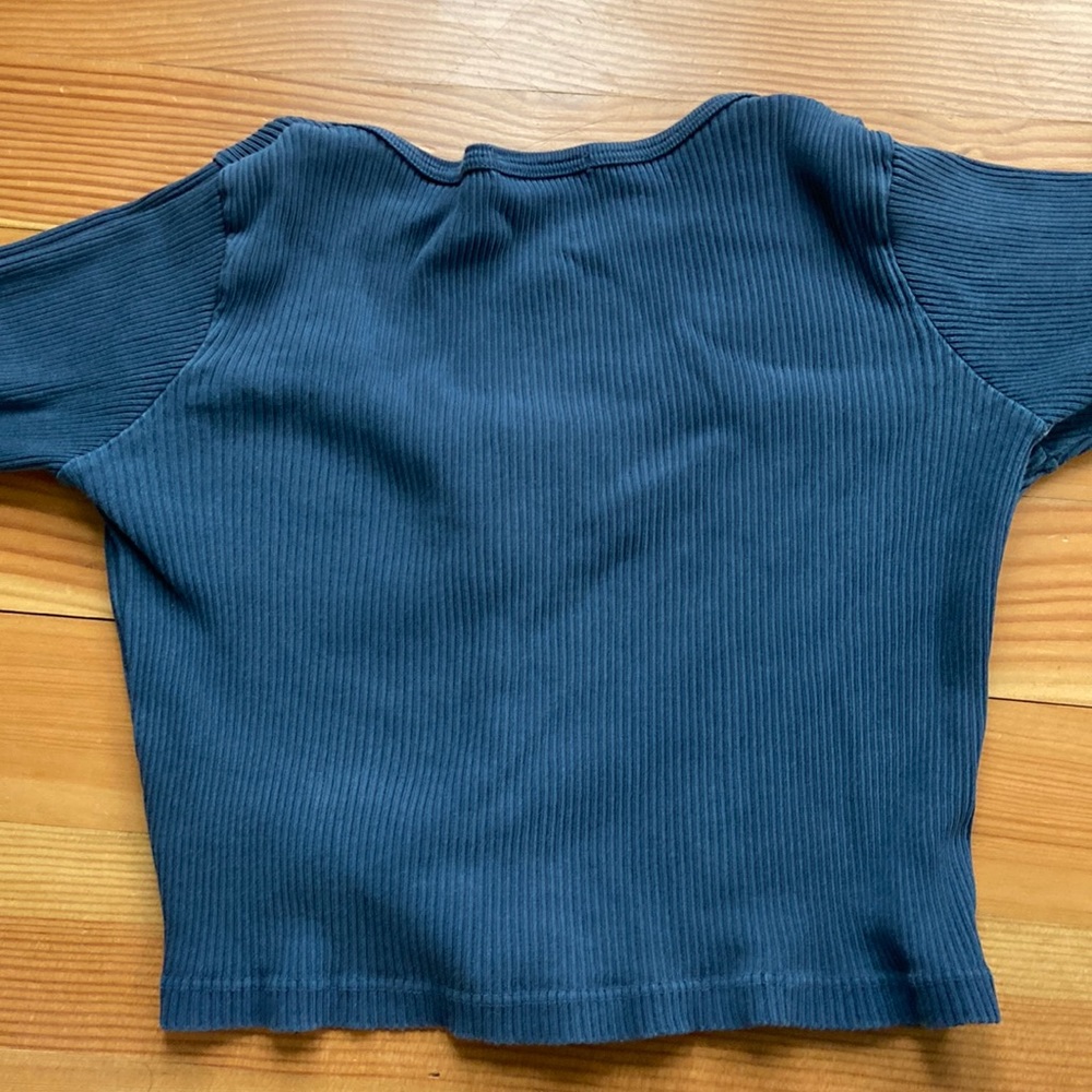 Brandy Melville blue long sleeve - Picture 4 of 5